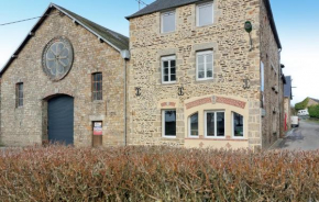 4 Bedroom Stunning Home In Neuilly Le Vendin